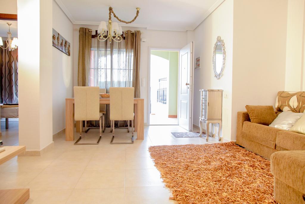 Apartment Altos De La Bahia X Torrevieja Værelse billede